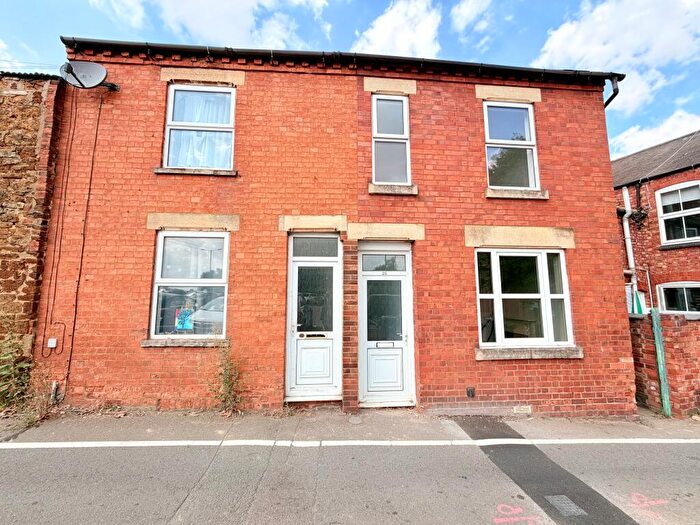 2 Bedroom Semi-Detached House To Rent In Jacksons Lane, Wellingborough, NN8