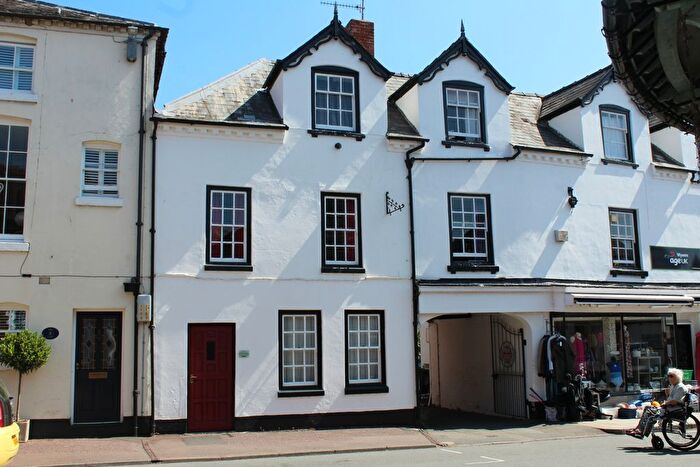 1 Bedroom Terraced House For Sale In Market Square, Tenbury Wells, WR15