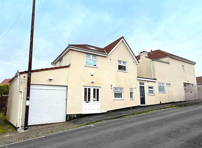 2 Bedroom Maisonette To Rent In Nags Head Hill, St George, Bristol, BS5