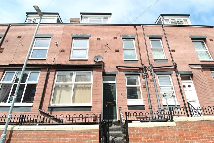 2 Bedroom Terraced House To Rent In Copperfield Grove, Leeds, LS9