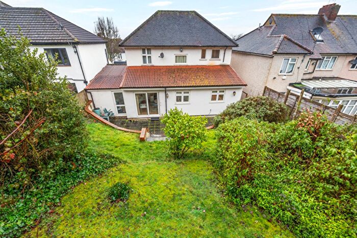 4 Bedroom Detached House For Sale In Wallington, Surrey, SM6