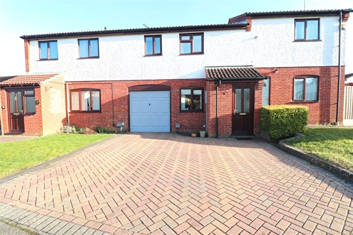 2 Bedroom Terraced House For Sale In Exeter Close, Daventry, Northamptonshire, NN11