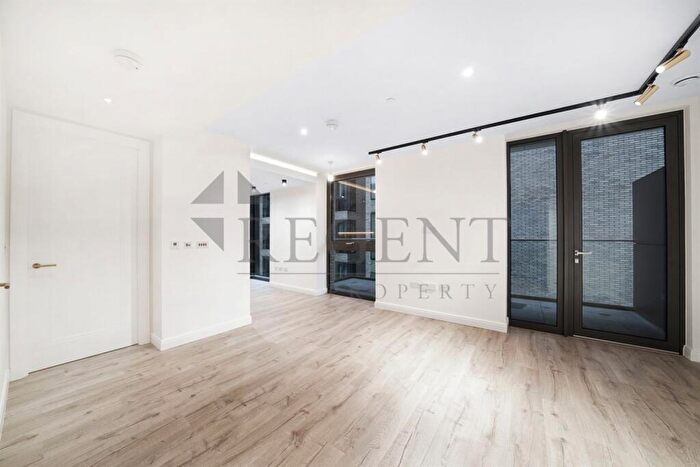 1 Bedroom Apartment To Rent In Siena House, Bollinder Place, EC1V