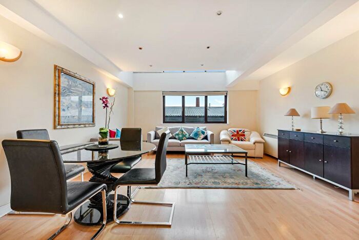 4 Bedroom Penthouse For Sale In Dickinson Street, Manchester, M1