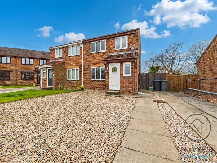 3 Bedroom Semi-Detached House For Sale In Sheraton Close, Newton Aycliffe, DL5