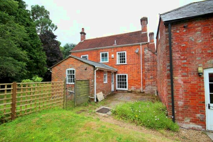 2 Bedroom Semi-Detached House To Rent In Lyndhurst Road, Brockenhurst, Hampshire, SO42