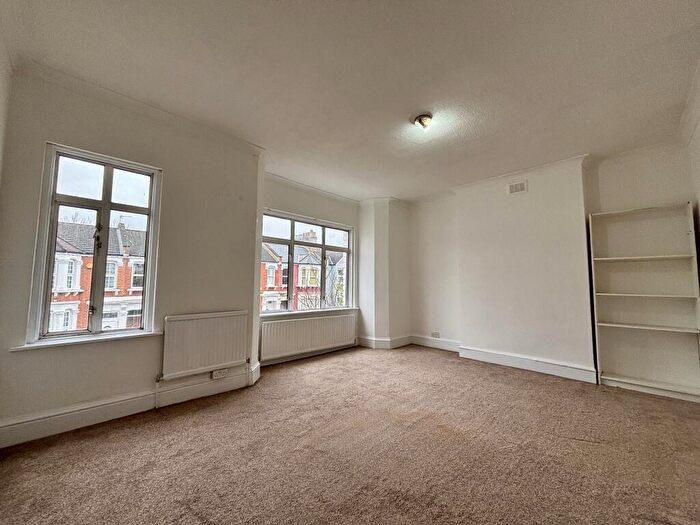 4 Bedroom House To Rent In Ivydale Road, London, SE15