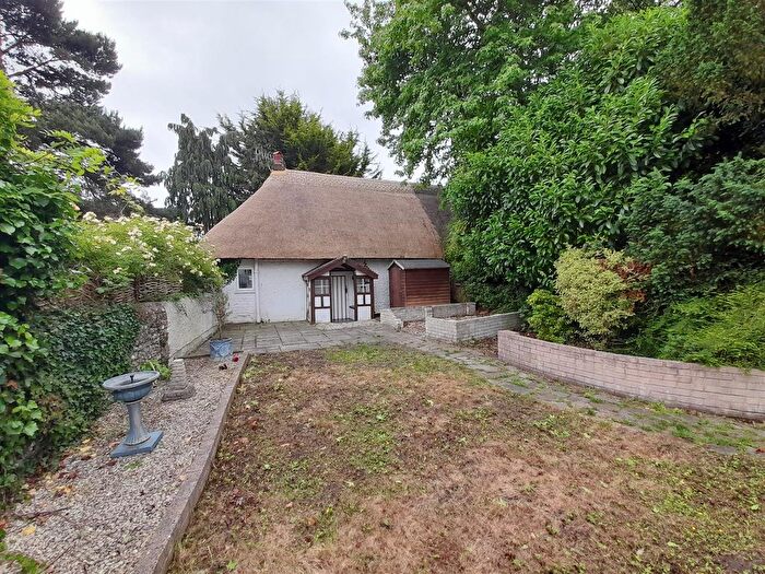 2 Bedroom Semi-detached House For Sale In Tudor Drive, Westergate, PO20