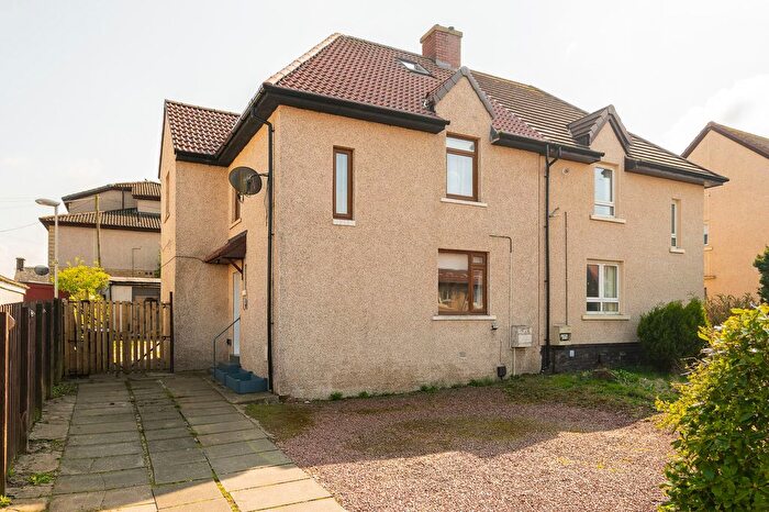 3 Bedroom Semi-Detached House For Sale In Dean Street, Whitburn, EH47