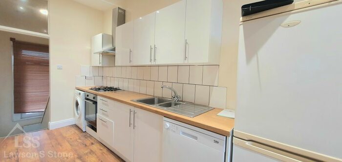 2 Bedroom Flat To Rent In London Road, London SW17