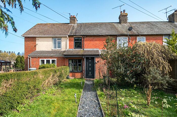 3 Bedroom Terraced House For Sale In Gosport Road, Lower Farringdon, Alton, Hampshire, GU34
