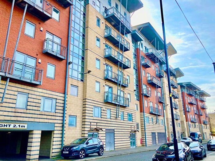 2 Bedroom Flat For Sale In Low Street, Sunderland, Tyne And Wear, SR1