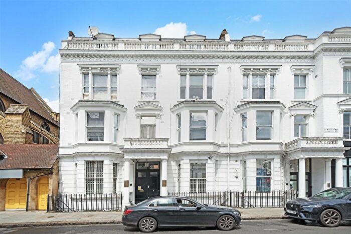 1 Bedroom Flat To Rent In Castletown Road, West Kensington, W14