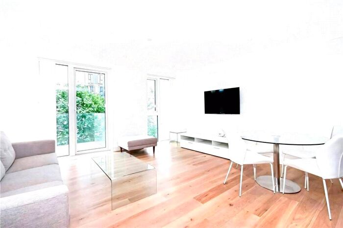 2 Bedroom Apartment To Rent In Admiralty House, Vaughan Way, London, E1W