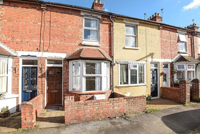 3 Bedroom Terraced House To Rent In Newbury, Berkshire, RG14