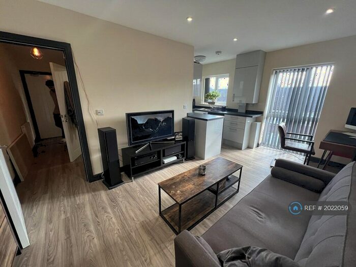 1 Bedroom Flat To Rent In Burgess Road, Leicester, LE2