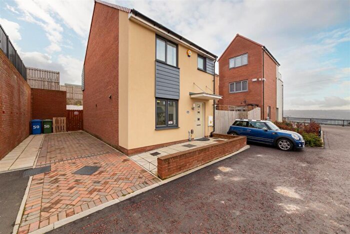 3 Bedroom Detached House To Rent In Featherwood Avenue, Newcastle Upon Tyne, NE15