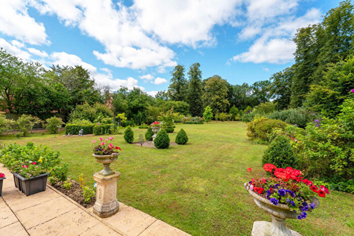 5 Bedroom Detached House For Sale In Church Lane Toddington, Gloucestershire, GL54