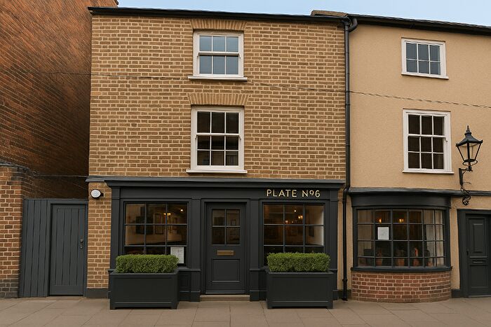1 Bedroom Flat For Sale In Market Street, Windsor, Berkshire, SL4