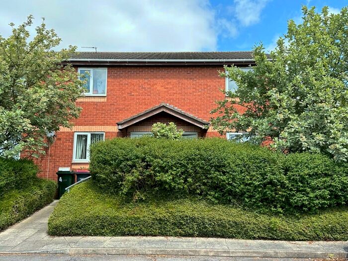 1 Bedroom Flat To Rent In Birchwood Close, Rotherham, South Yorkshire, S66