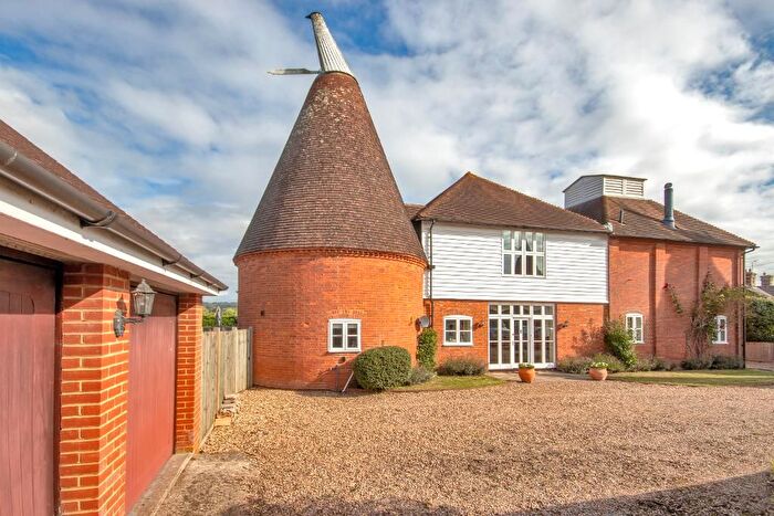 4 Bedroom Semi-Detached House For Sale In Reed Court Farm, Chainhurst, Kent, TN12