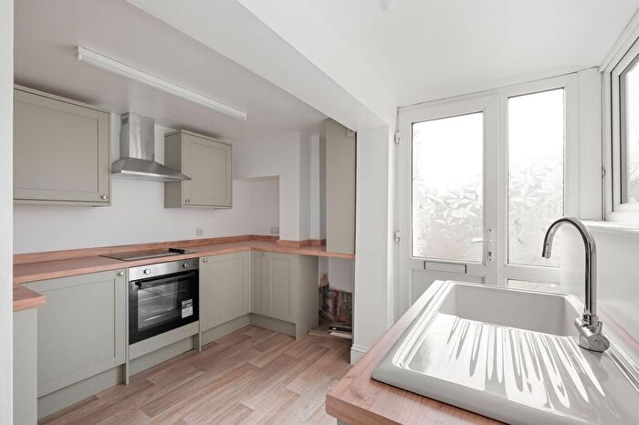 3 Bedroom Terraced House For Sale In Hopton Street, Worcester, WR2