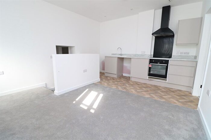1 Bedroom Flat To Rent In Newtown, Trowbridge, BA14