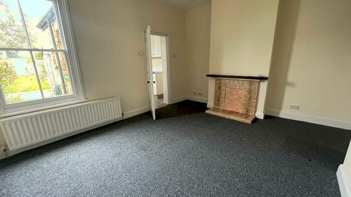 2 Bedroom Semi-Detached House For Sale In East Street, Southend-on-Sea, SS2