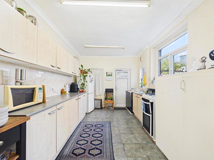 3 Bedroom Terraced House To Rent In Ranelagh Road, London, N17