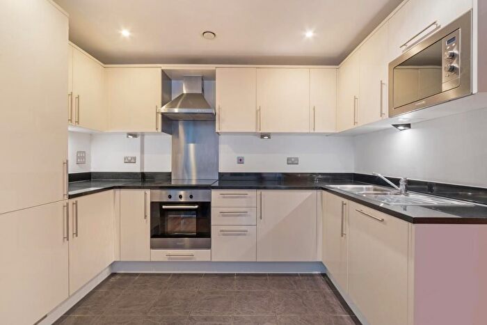 2 Bedroom Flat To Rent In Indescon Square, Canary Wharf, South Quay, Cross Harbour, Marsh Wall, London, E14