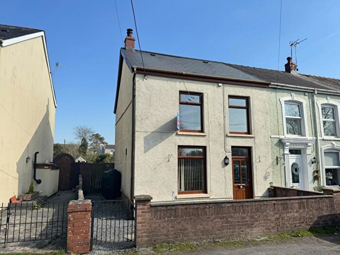 3 Bedroom Semi-Detached House For Sale In Heol Rhyd Ddu Fach, Cwmllynfell, Ystradgynlais., SA9