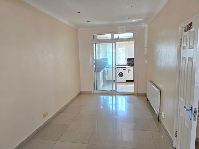 4 Bedroom Terraced House To Rent In Harpour Road, Barking, IG11