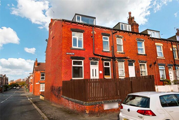 2 Bedroom Terraced House To Rent In Runswick Street, Leeds, LS11