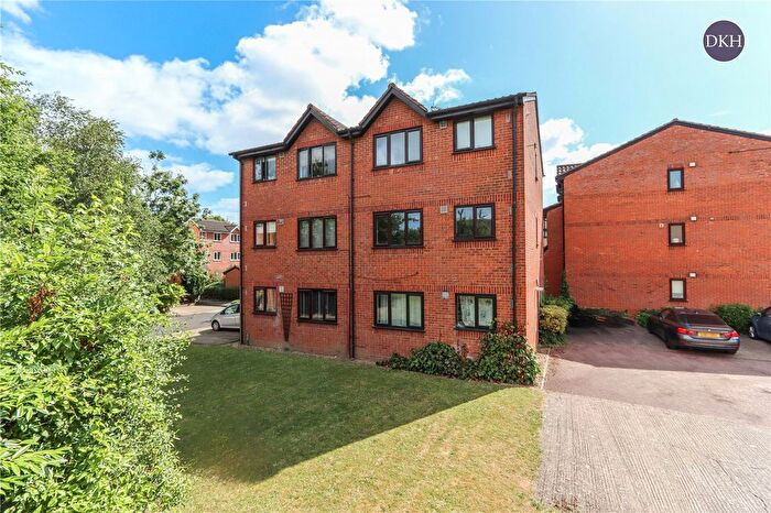 1 Bedroom Flat To Rent In Courtlands Close, Watford, Hertfordshire, WD24