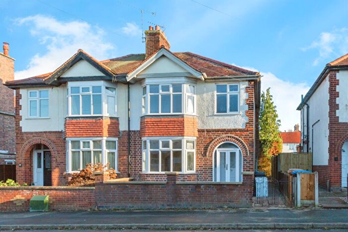 3 Bedroom Semi-Detached House For Sale In Rosemary Way, Hinckley, LE10