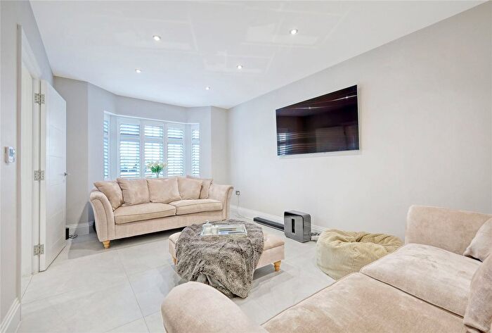 4 Bedroom Detached House For Sale In Guernsey Gardens, Wickford, SS11