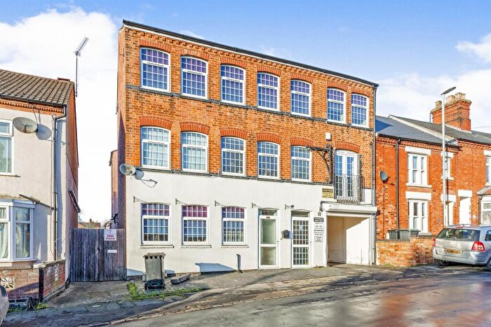 1 Bedroom Flat For Sale In Harborough Road, Rushden, NN10