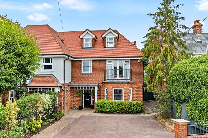 5 Bedroom Semi-Detached House To Rent In The Avenue, Hampton, TW12