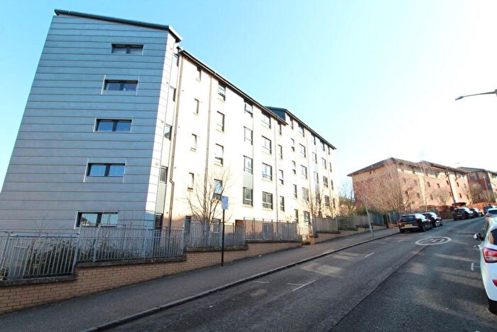 1 Bedroom Flat To Rent In Oban Drive, Glasgow, G20