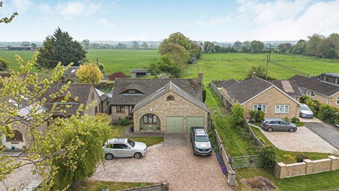 5 Bedroom Detached House For Sale In School Lane, Castle Eaton, Wiltshire, SN6