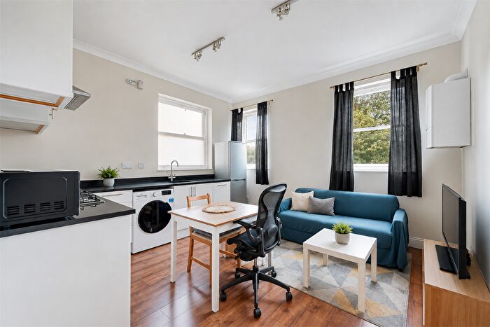 1 Bedroom Flat To Rent In Windsor Road, W5