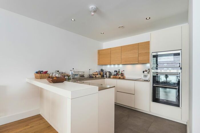 2 Bedroom Flat To Rent In Stamford Square, London, SW15