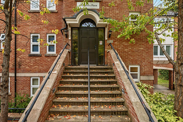 2 Bedroom Flat For Sale In Harestone Valley Road, Caterham, CR3