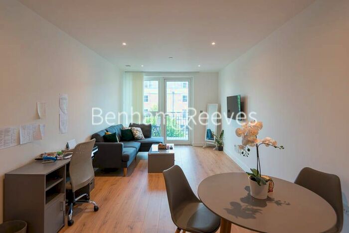 1 Bedroom Flat To Rent In Sovereign Court, Hammersmith, W6