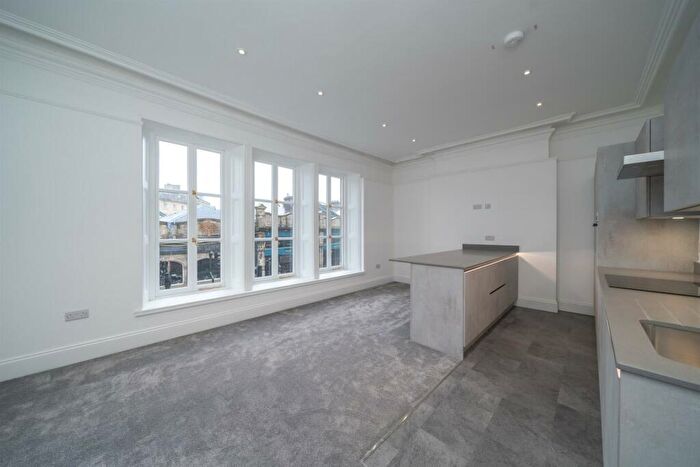 2 Bedroom Apartment To Rent In Quadrant House, Quadrant Mews, Buxton, SK17