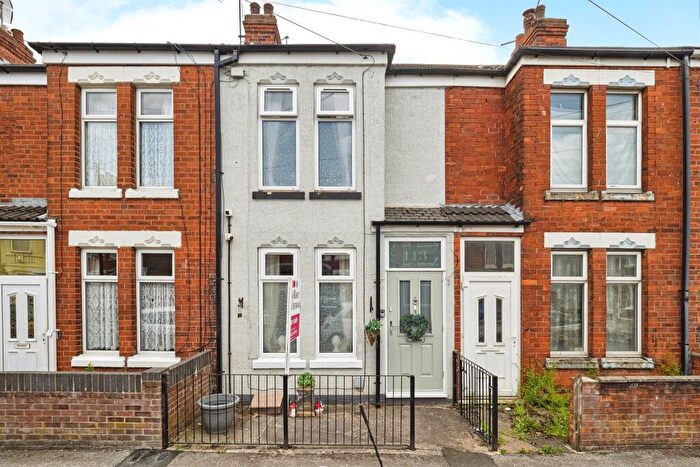 2 Bedroom Terraced House For Sale In Lee Street, Hull, HU8