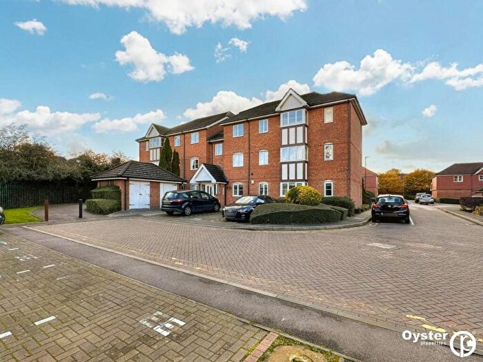 2 Bedroom Flat To Rent In Ottawa Court, Broxbourne, EN10