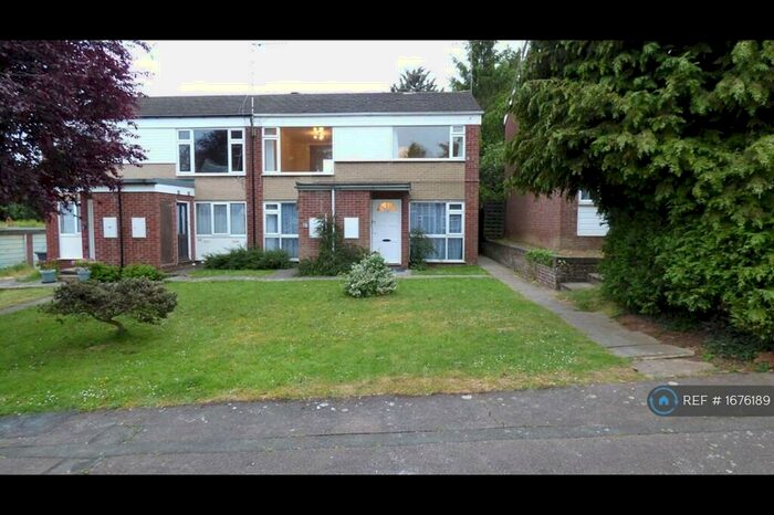 2 Bedroom Maisonette To Rent In Cowan Close, Rugby, CV22