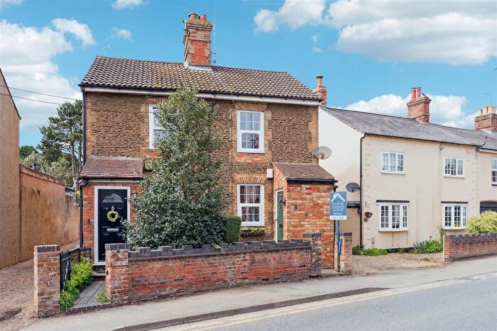 2 Bedroom Semi-Detached House For Sale In Woburn Road, Heath And Reach, Leighton Buzzard, LU7