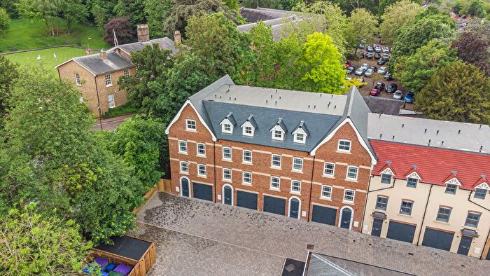 4 Bedroom Terraced House For Sale In Kinsman Mews, Hertford, SG13